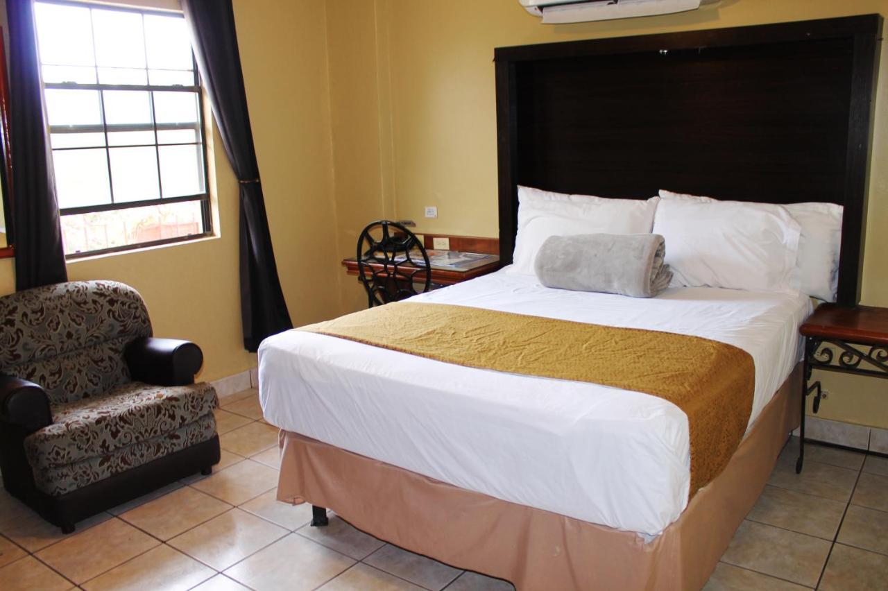 Hotel Hacienda Del Viejo มาตาโมรอส ภายนอก รูปภาพ