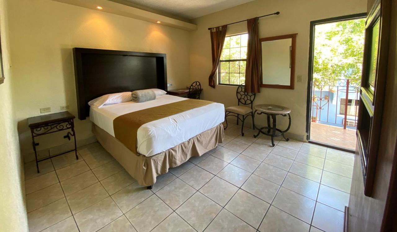 Hotel Hacienda Del Viejo มาตาโมรอส ภายนอก รูปภาพ